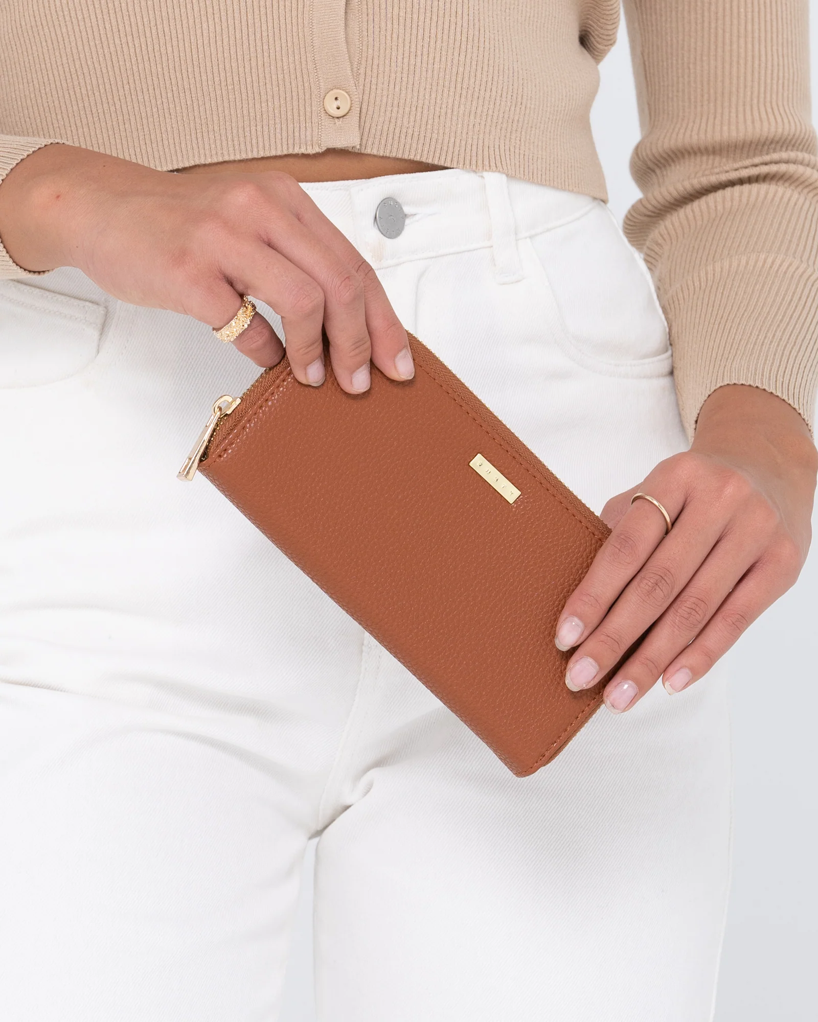 Billetera Rusty Essence Zip Around Wallet - Image 2