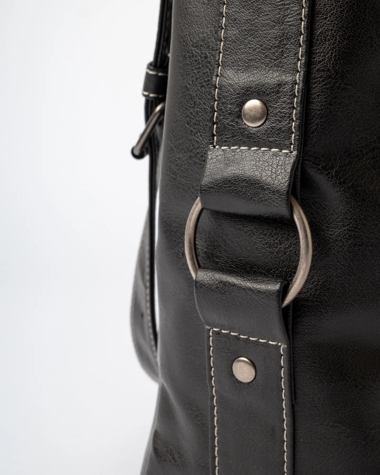 Cartera Rusty Mallory Crossbody Bag Black - Image 4