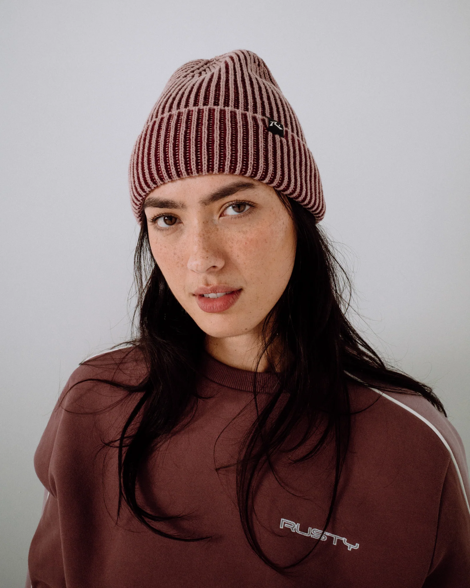 Gorro Lana Rusty Pixel Beanie Burgundy - Image 4