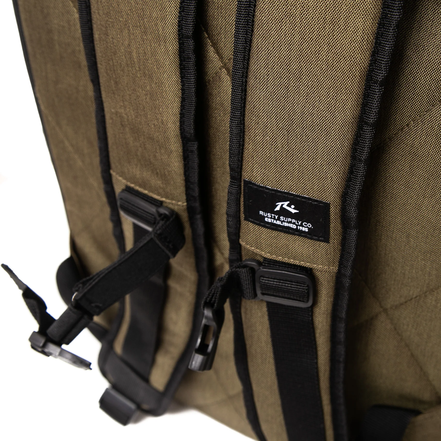 Mochila Rusty Carry Me Backpack* Militar Green - Image 3
