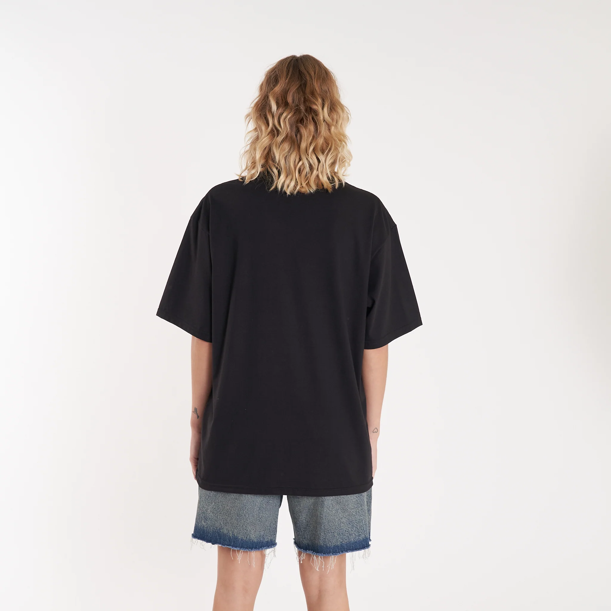 Remera Mc Vulk Strangers Tee Black - Image 10