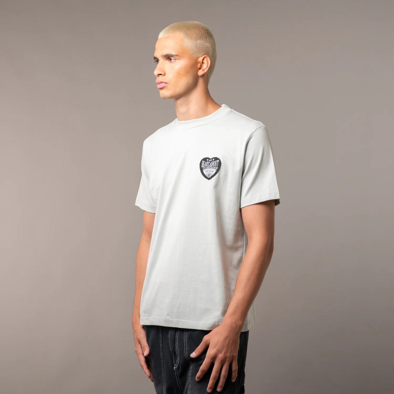 Remera Vulk Heart Grey - Image 4