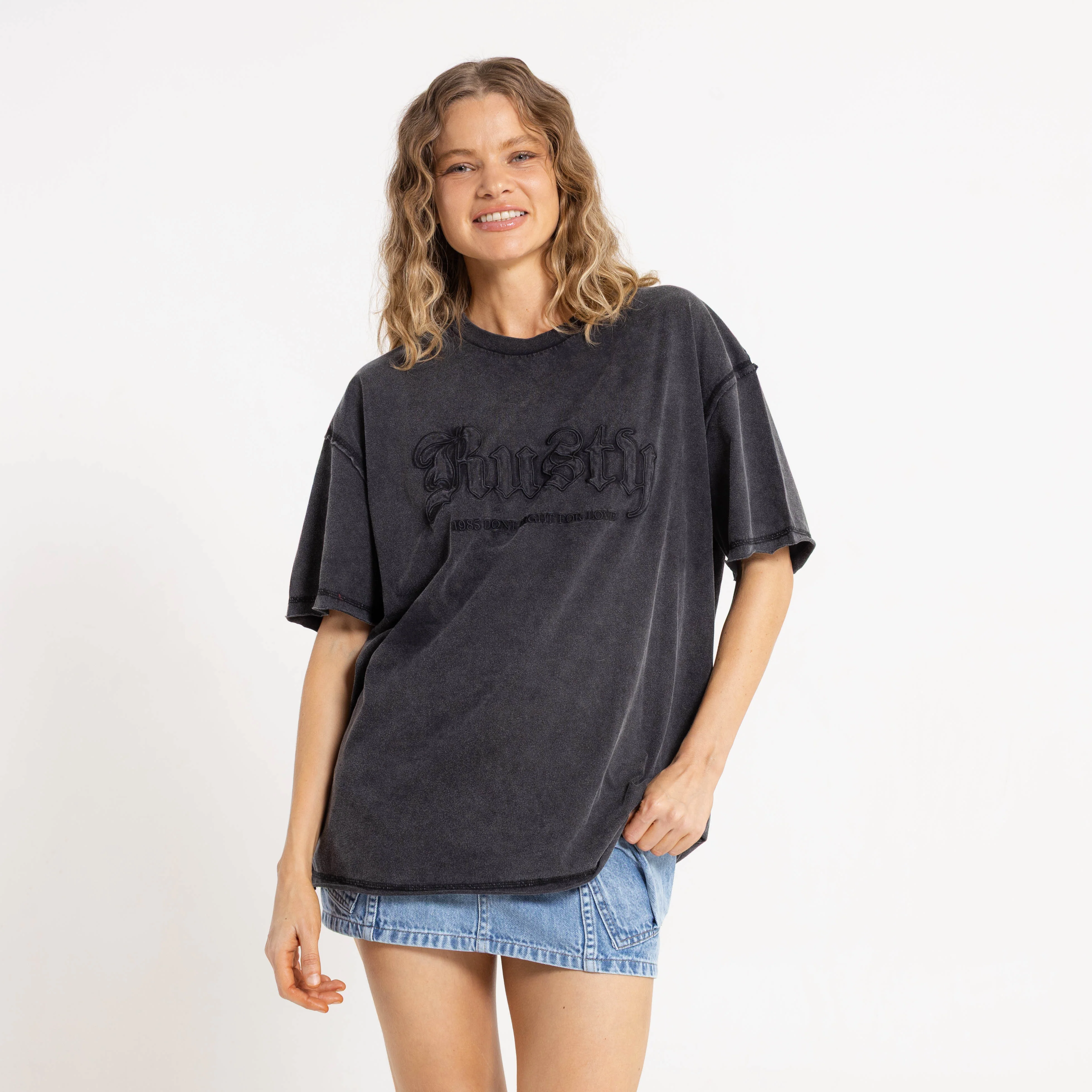 Remera Mc Rusty Roxanne Feeln Rusty Oversize Tee Ld Vintage Black - Image 2