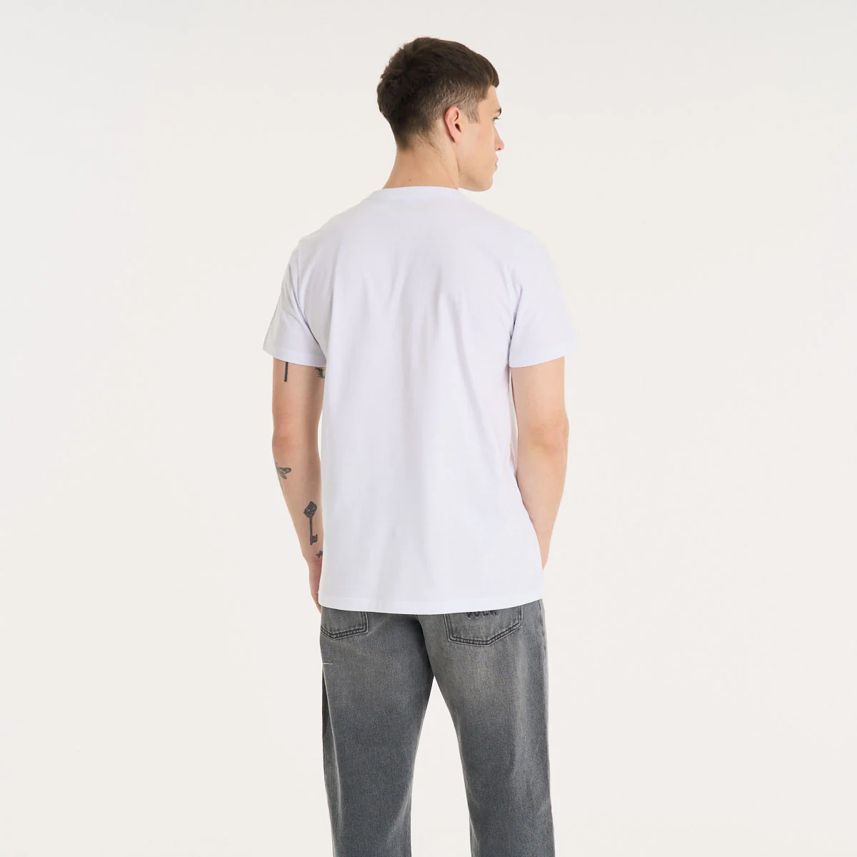 Remera Mc Vulk Studio Tee White - Image 6